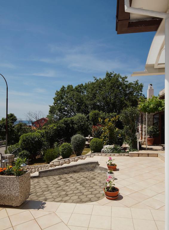Apartments Lina Novi Vinodolski Extérieur photo