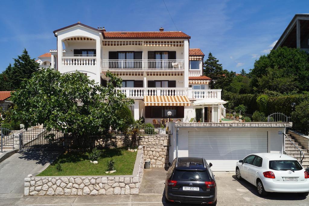 Apartments Lina Novi Vinodolski Extérieur photo
